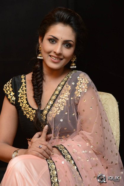 Madhu-Shalini-at-Cheekati-Raajyam-Movie-Success-Meet
